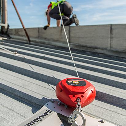 FALCON EDGE Self-Retracting Lifeline